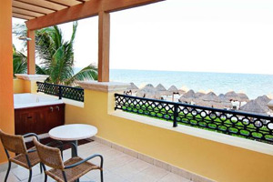 Royal Master Junior - Ocean Coral Turquesa Resort - All Inclusive Beachfront Resort 